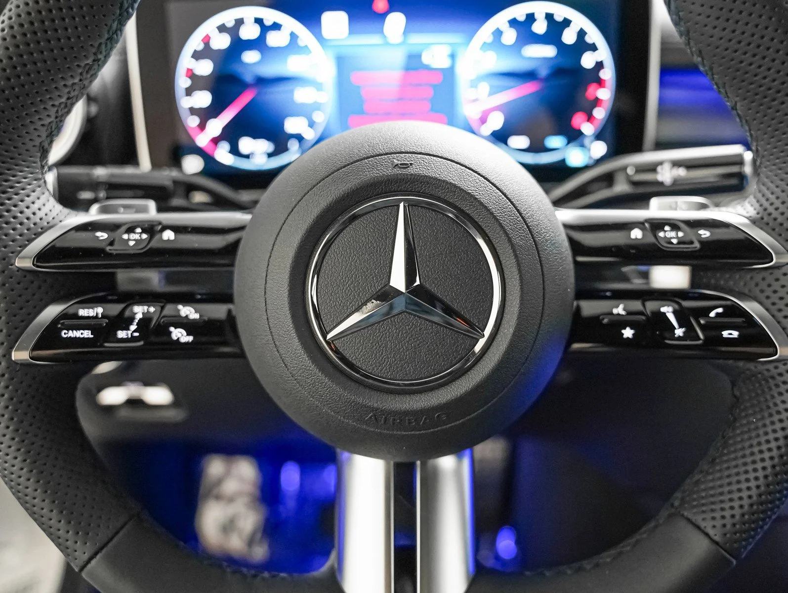 New 2026 Polar White Mercedes-Benz CLE 300 4MATIC® image 14