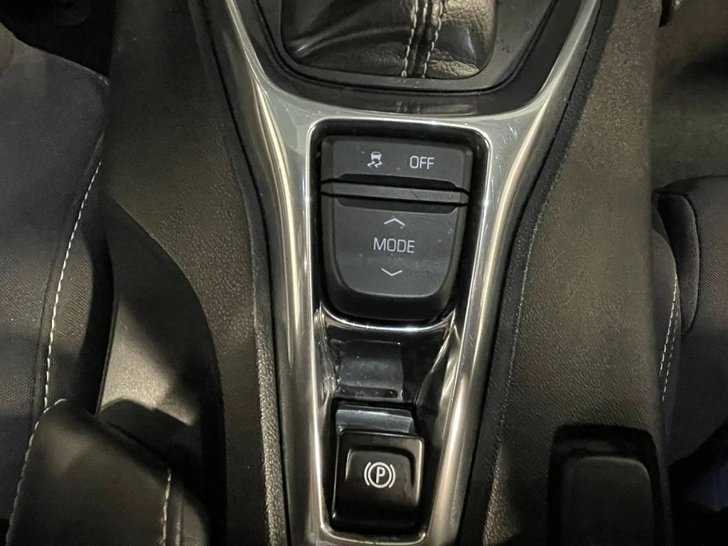 Used 2019 White Chevrolet 1LT image 59