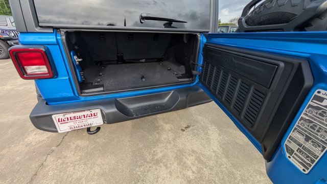 New 2026 Hydro Blue Pearl-Coat Exterior Paint Jeep Sport image 31