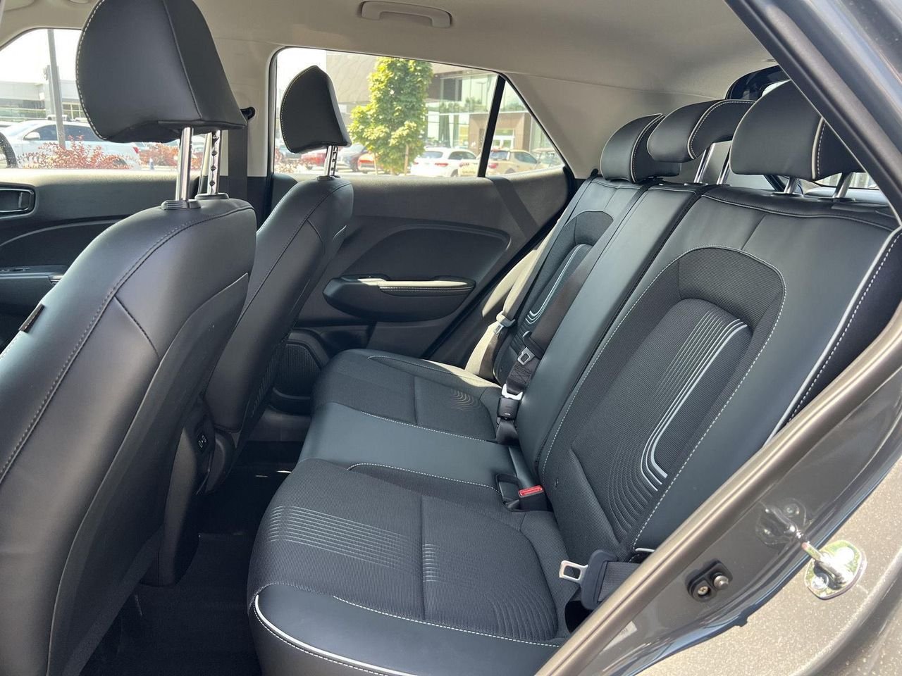 New 2026 Ecotronic Gray w/Black Roof Hyundai SEL w/Two-Tone Roof image 63