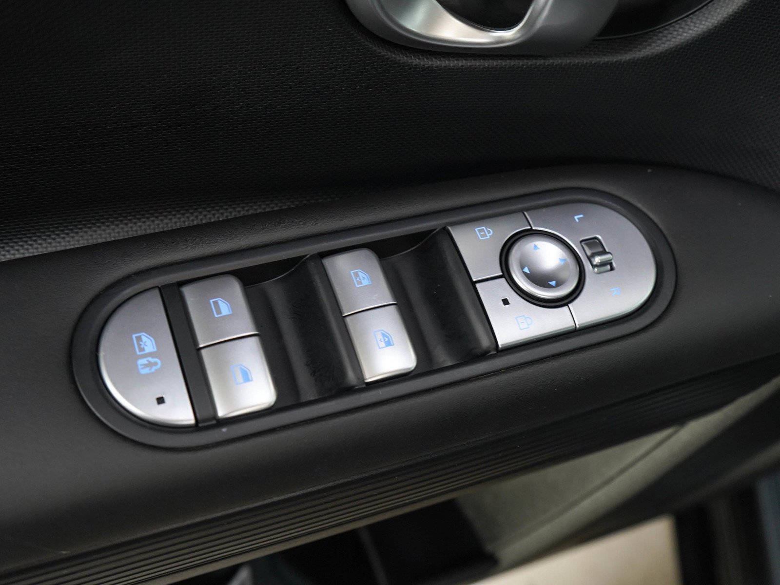 2024 Hyundai IONIQ 5 SEL - Photo 20