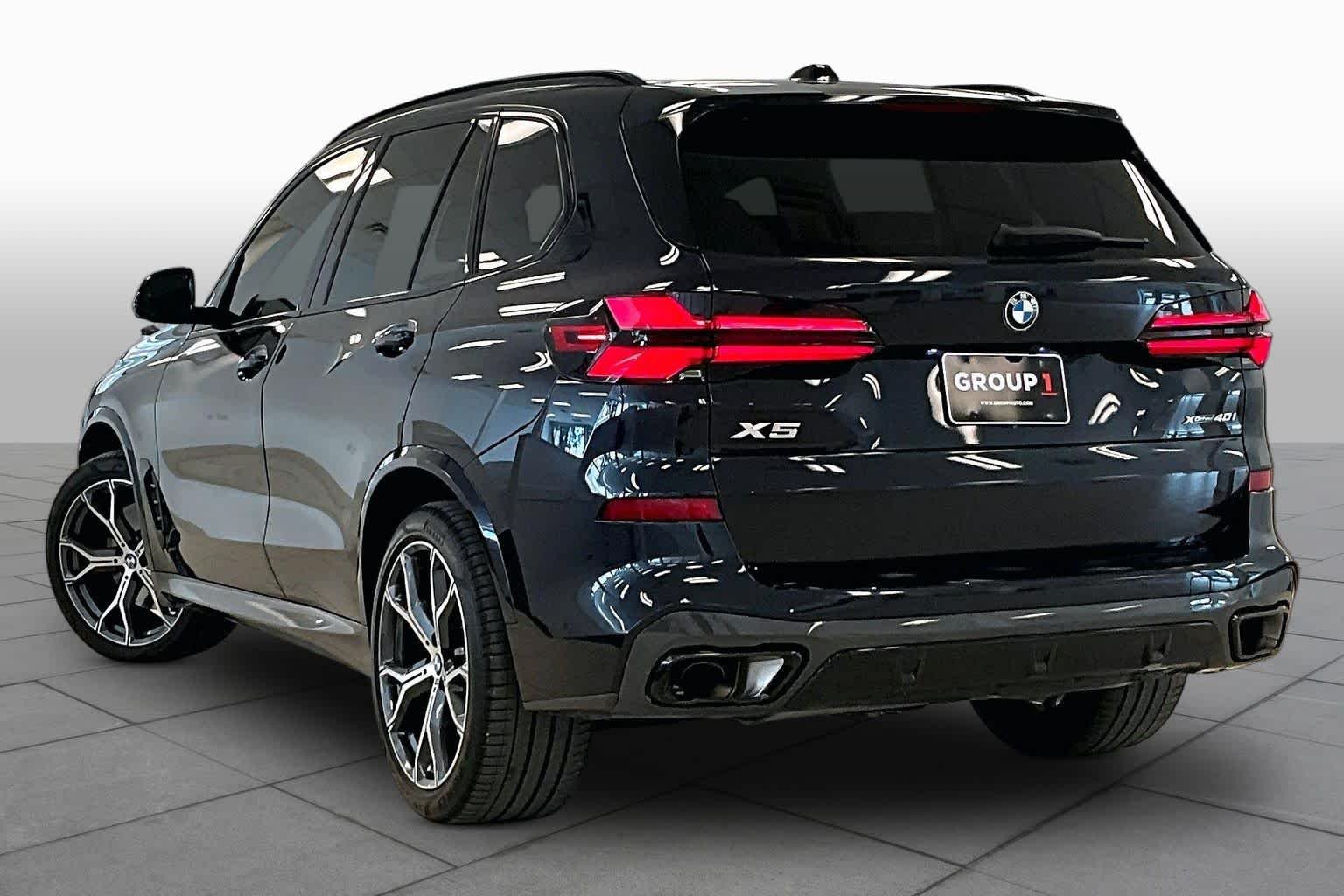 Used 2024 Carbon Black Metallic BMW xDrive40i image 11