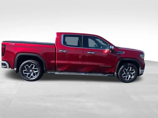 Used 2024 Volcanic Red Tintcoat GMC SLT image 7