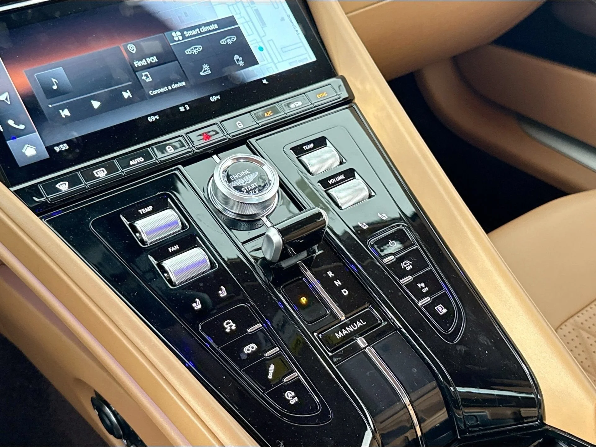 Used 2024 Q Iridescent Emerald Aston Martin  image 15