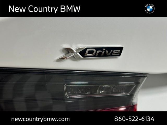 New 2026 Mineral White Metallic BMW 330i xDrive image 29