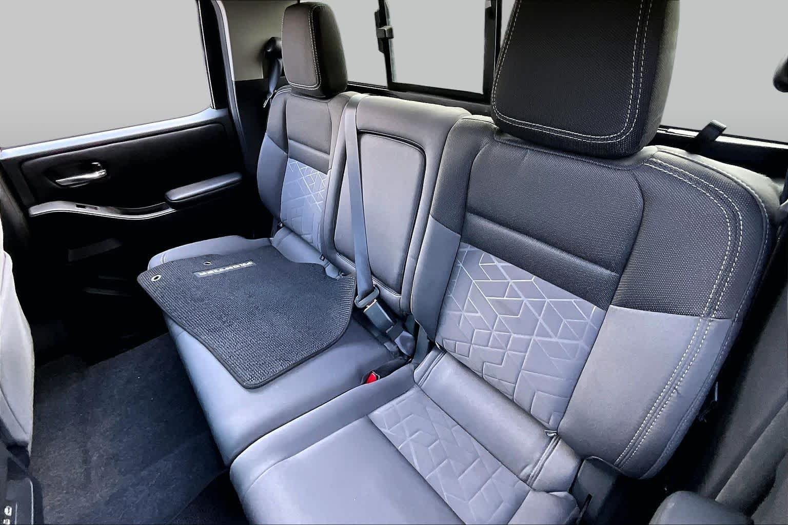 Used 2025 Super Black Nissan SV image 18