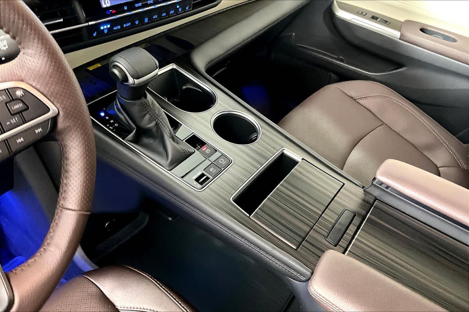 2021 Toyota Sienna Platinum - Photo 16