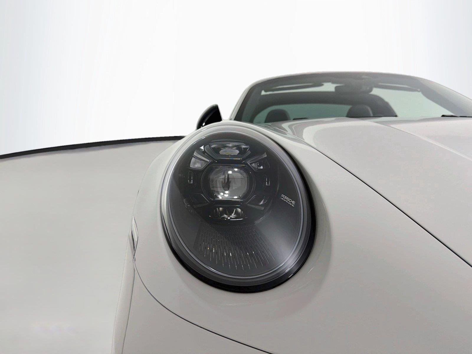 Used 2022 Chalk Porsche TARGA 4 GTS image 37