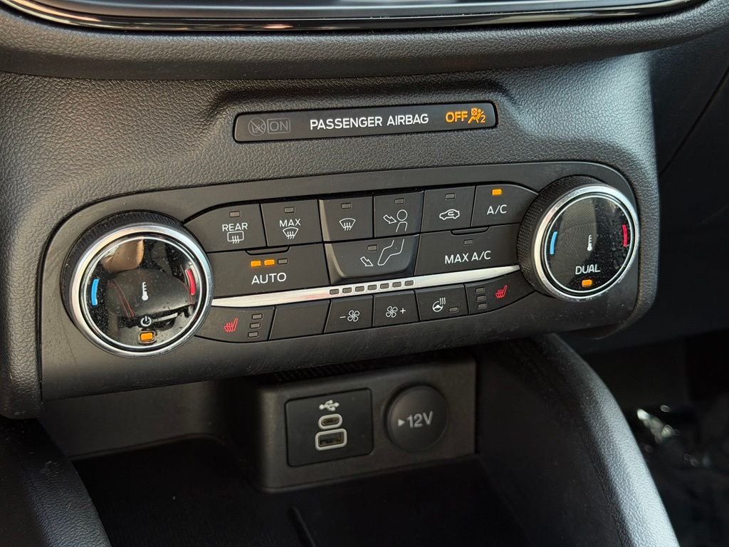 Used 2024 Gray Ford ST-Line image 33