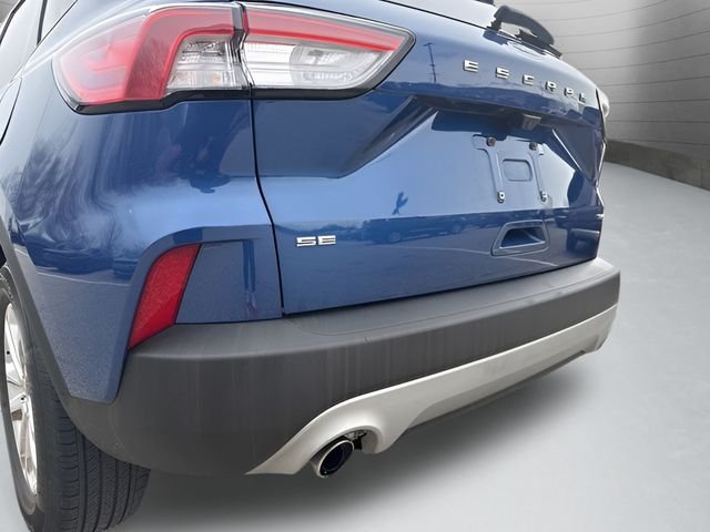 Used 2022 Blue Ford SE image 23