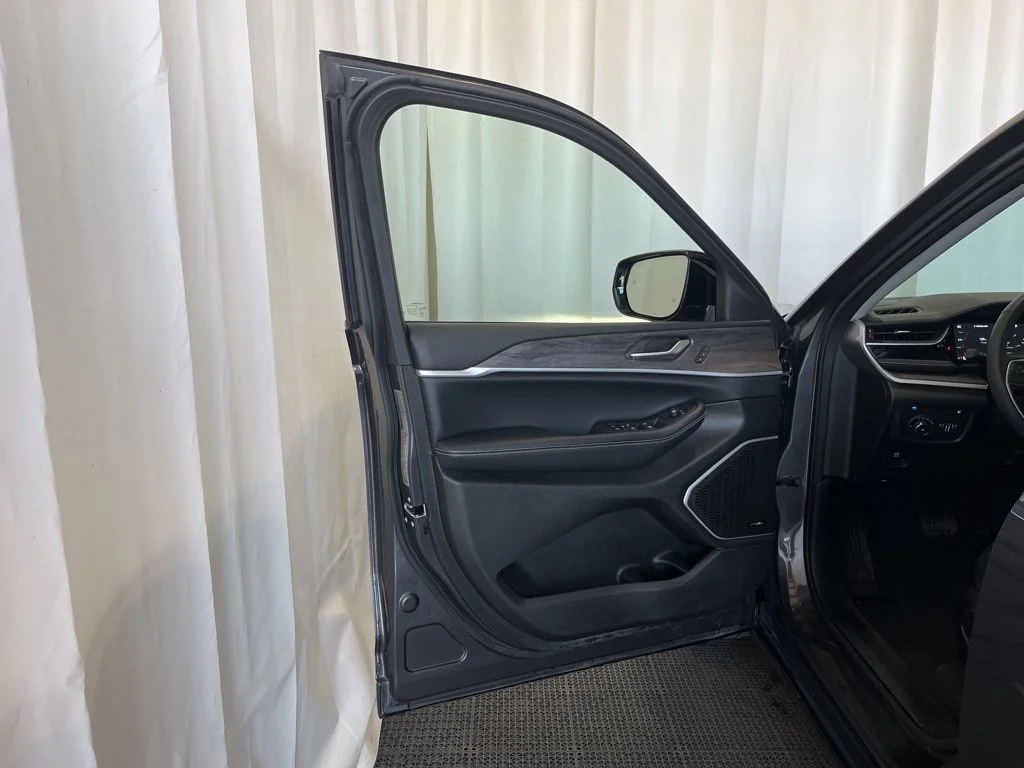 Used 2023 Gray Jeep 4xe image 19