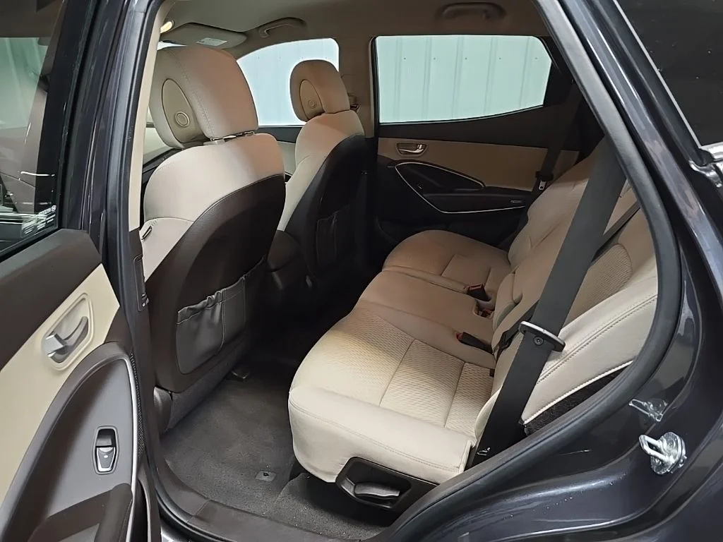 Used 2017 Platinum Graphite Hyundai 2.4 Base image 30