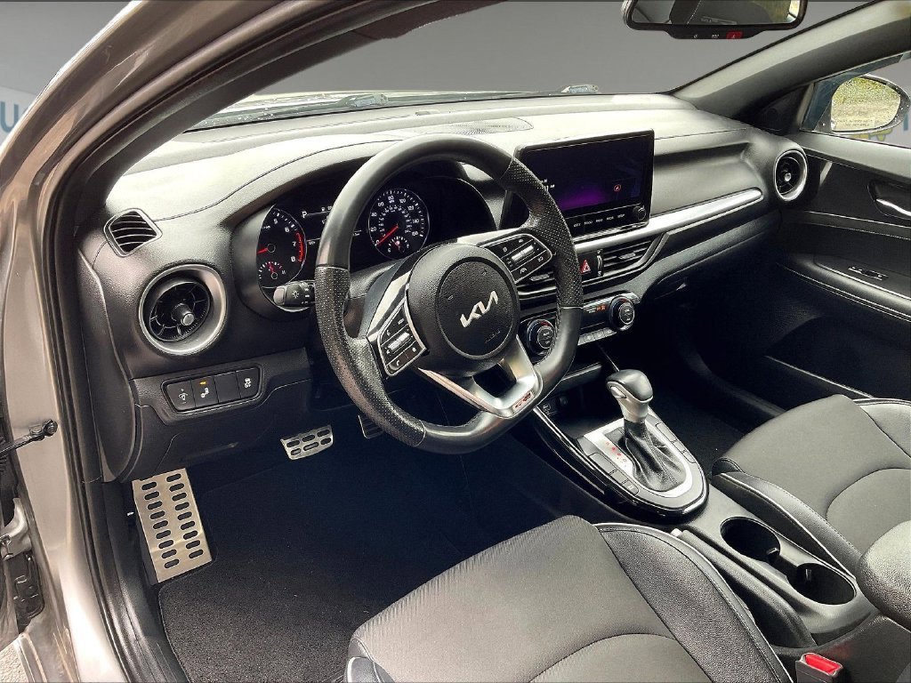 Used 2023 Gray Kia GT-Line image 8