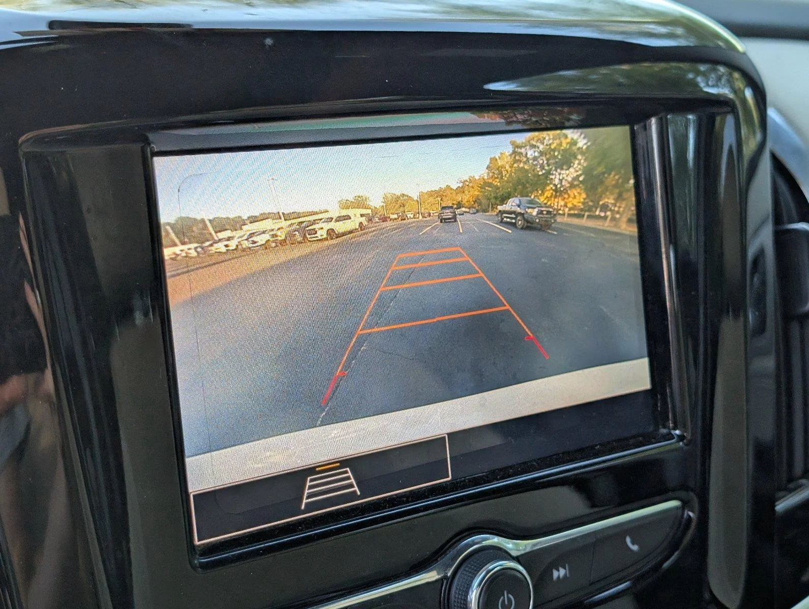 Used 2022 SUMMIT WHITE Chevrolet LS image 22