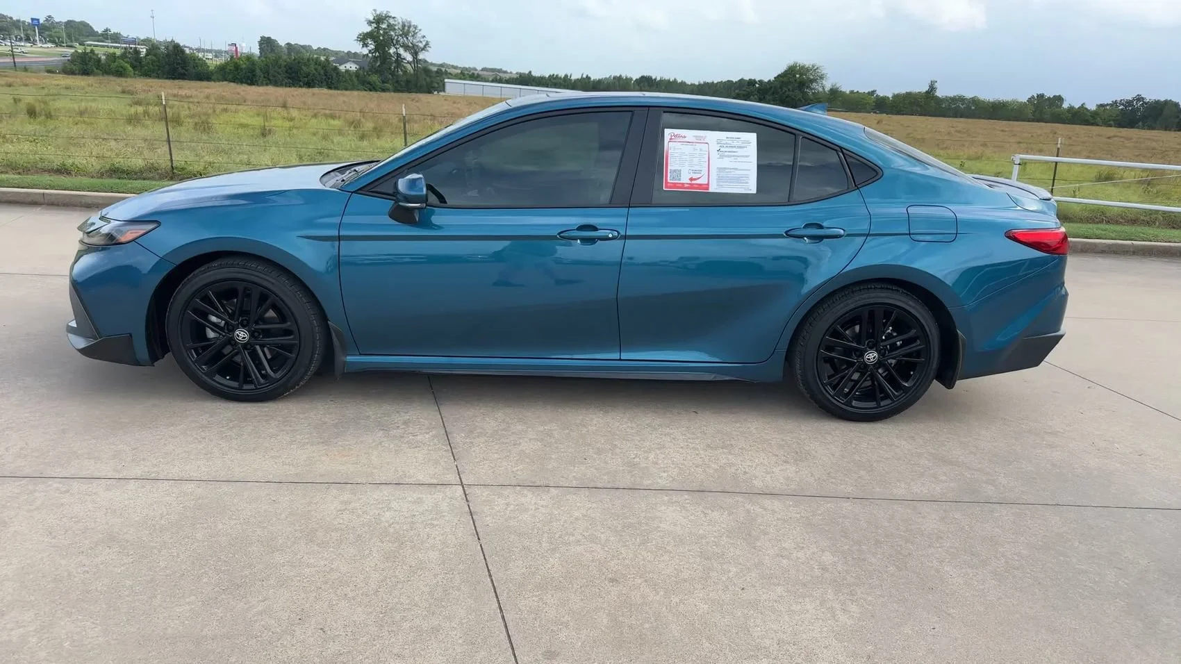 Used 2026 Ocean Toyota SE image 6