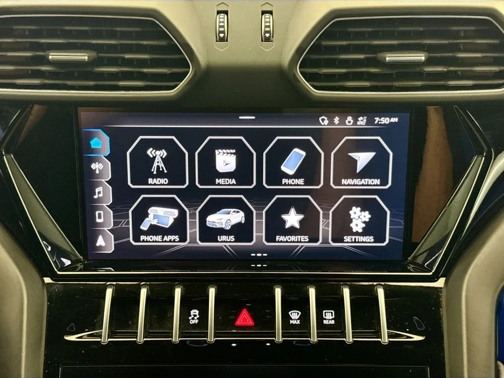 Used 2022 Black Lamborghini  image 15