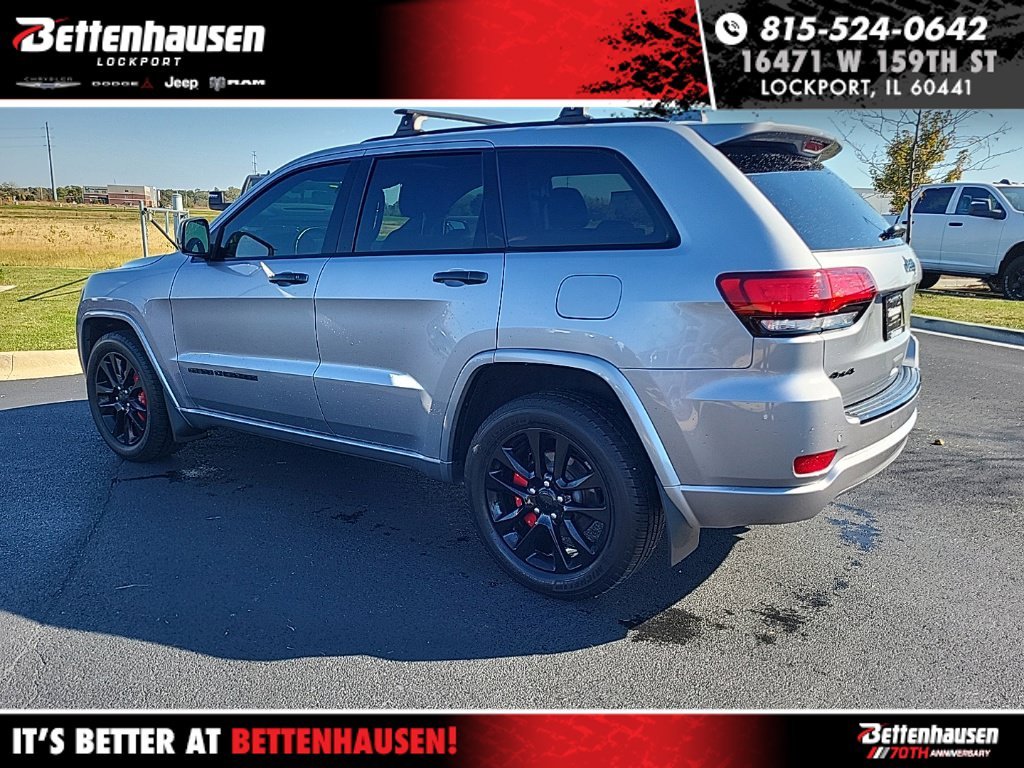 Used 2018 Silver Jeep Altitude image 3