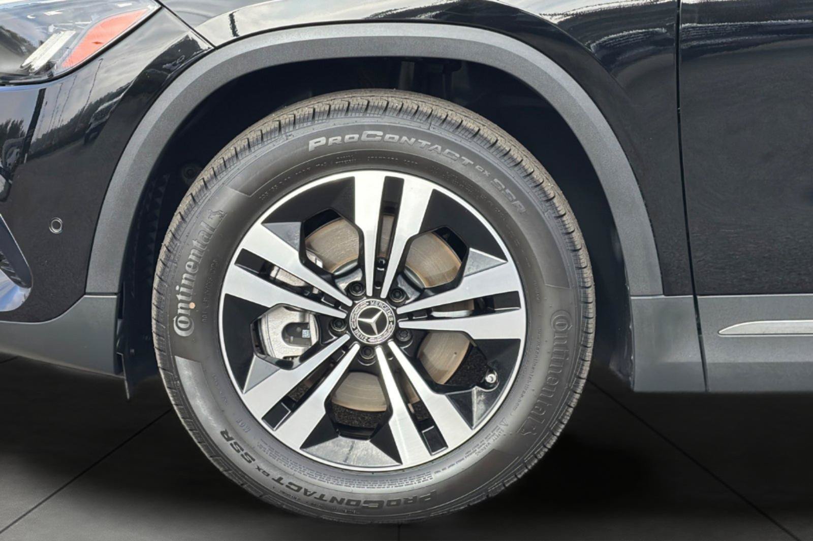 Certified Used 2025 Black Mercedes-Benz GLA 250 image 3