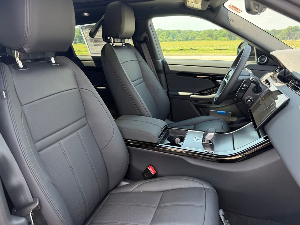 Used 2026 Black Land Rover Dynamic image 17