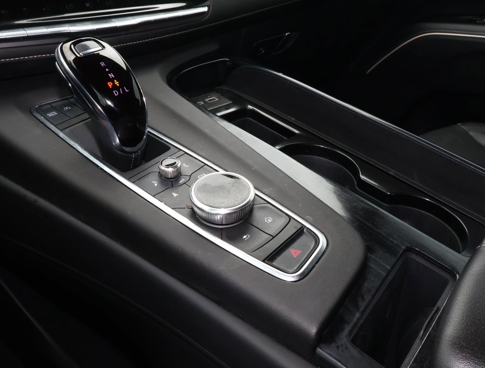 Used 2024 Crystal White Tricoat Cadillac Sport image 34