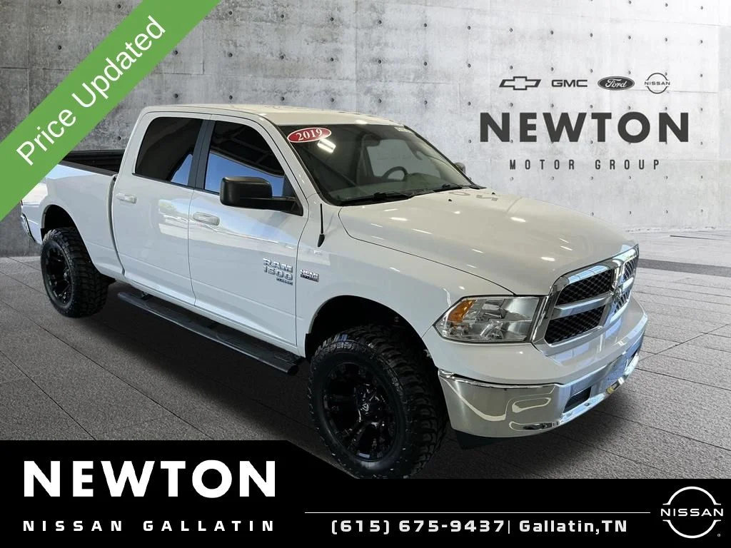 2019 RAM 1500 Classic SLT 4x4 Crew Cab 6'4's photo