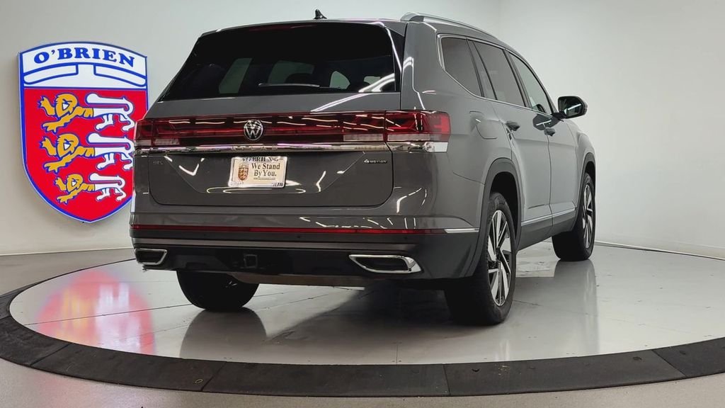 Used 2025  Volkswagen 2.0T SEL image 5