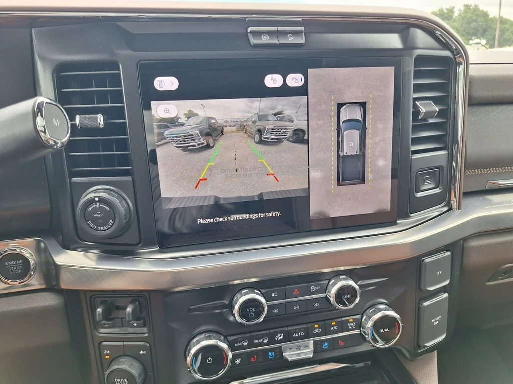 New 2026 Star White Metallic Tri-Coat Ford F-250® King Ranch® image 25
