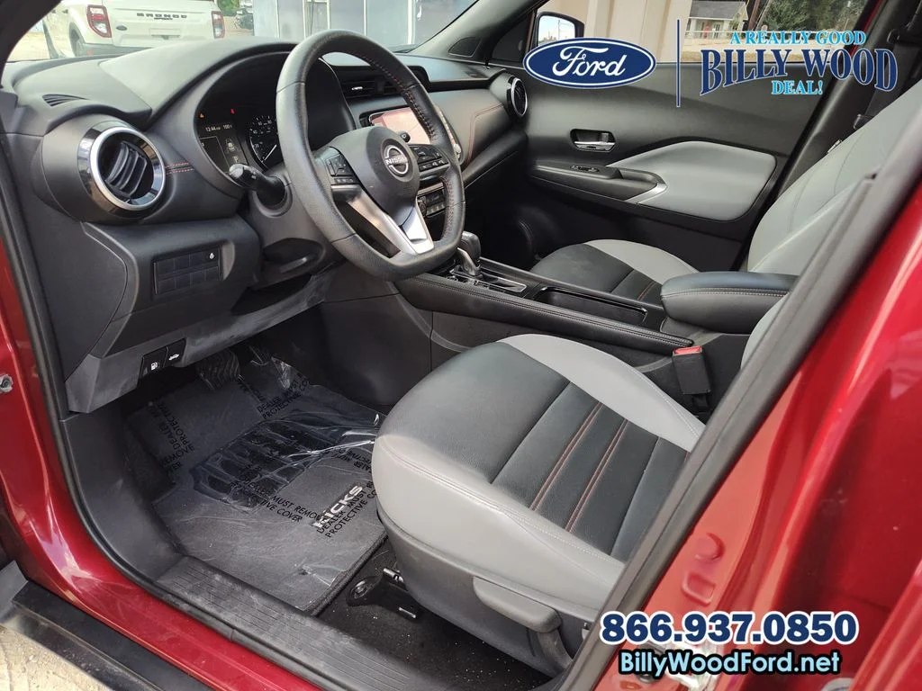 Used 2024 Scarlet Ember Nissan SR image 2