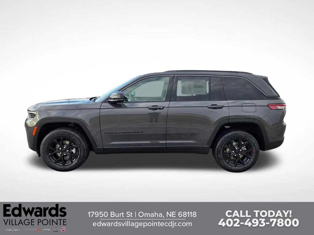 New 2026 Baltic Gray Metallic Clear-Coat Exterior Paint Jeep Laredo Altitude image 6