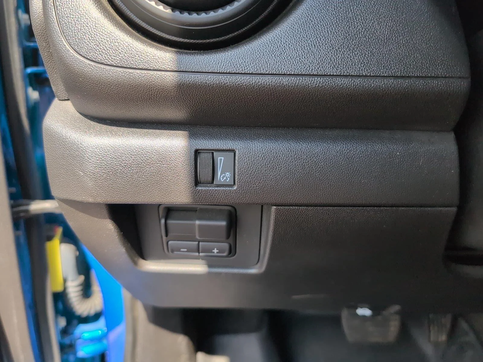 Used 2024 Glacier Blue Metallic Chevrolet Trail Boss image 27