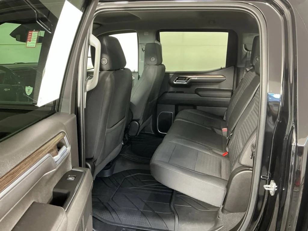 Used 2022 Black Chevrolet LT image 12