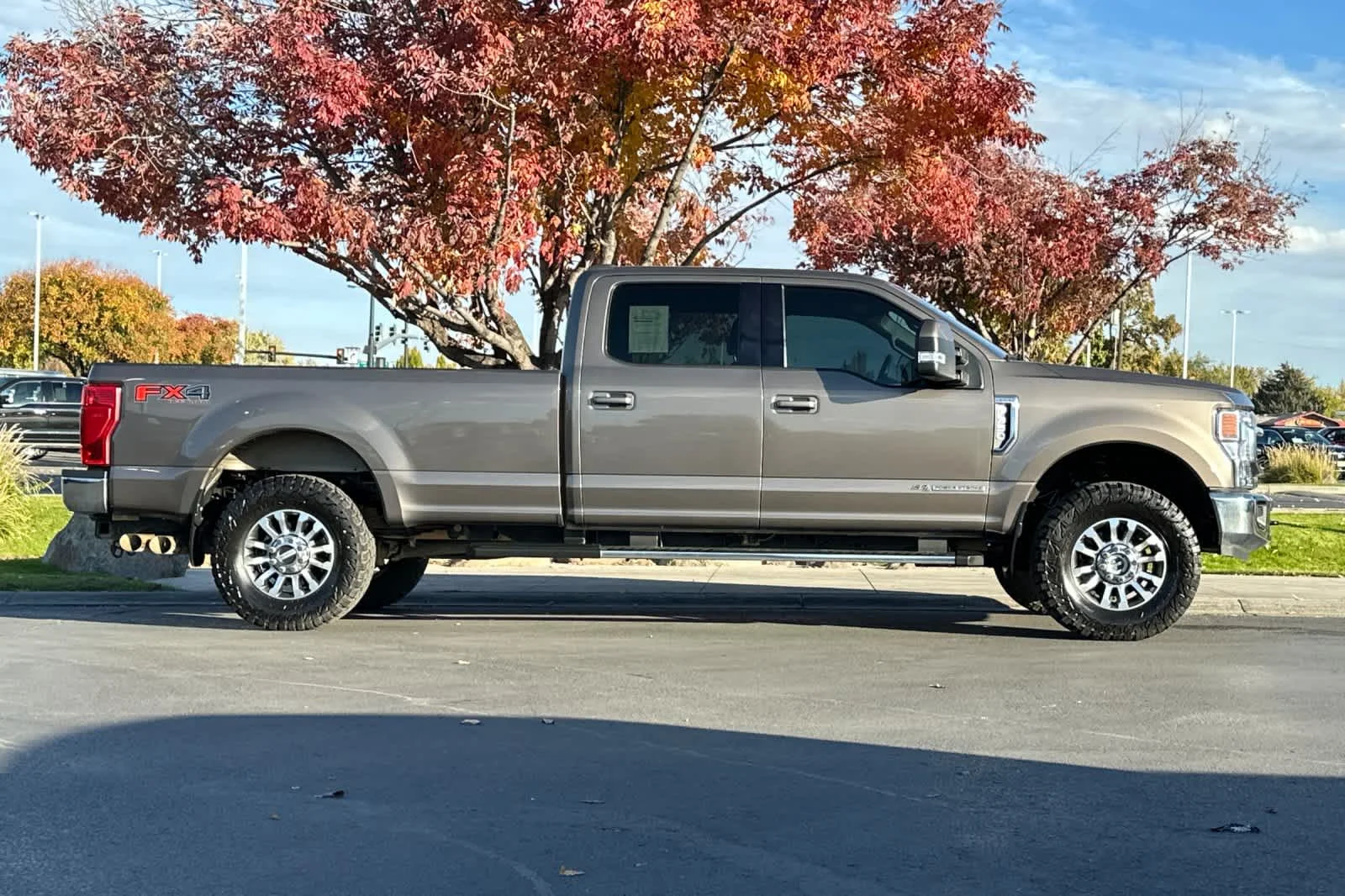 Used 2022 Stone Gray Metallic Ford LARIAT image 8