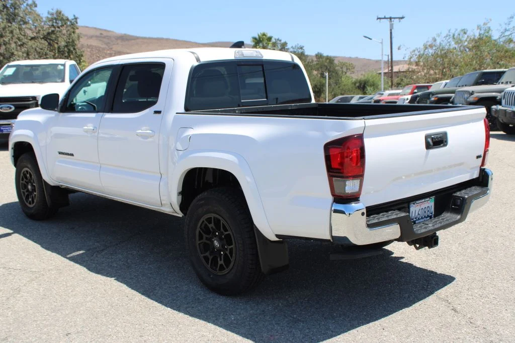 Used 2022 White Toyota SR5 image 6