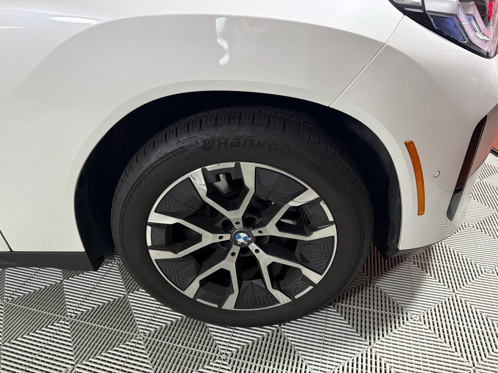 Used 2026 Mineral White Metallic BMW 30 xDrive image 8