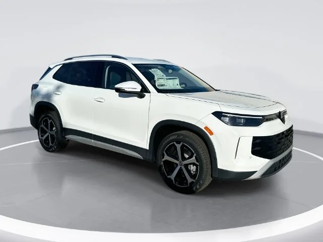 New 2026 White Volkswagen SE image 1