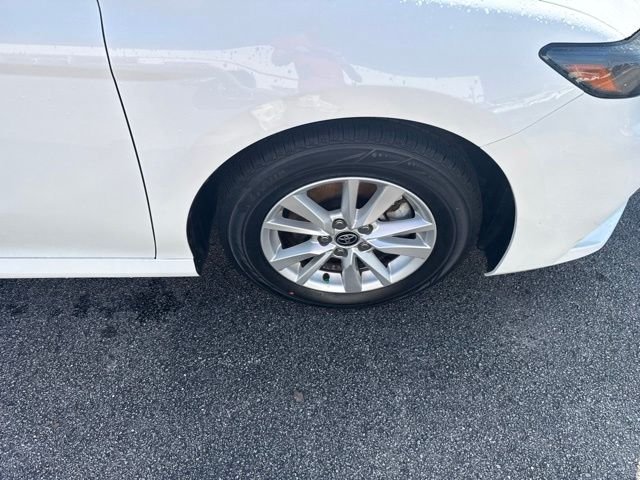 Used 2025 White Toyota LE image 10