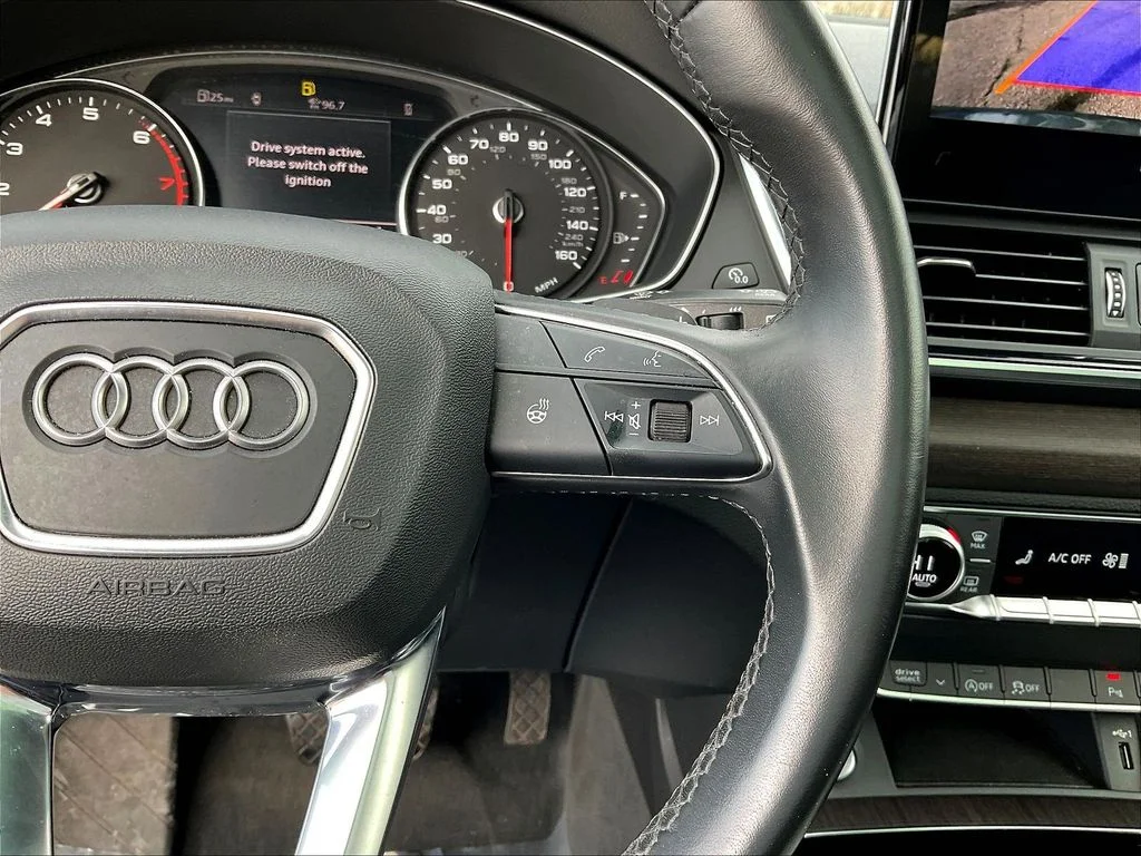 Used 2022 Daytona Gray Pearl Effect Audi 45 S line Premium image 12