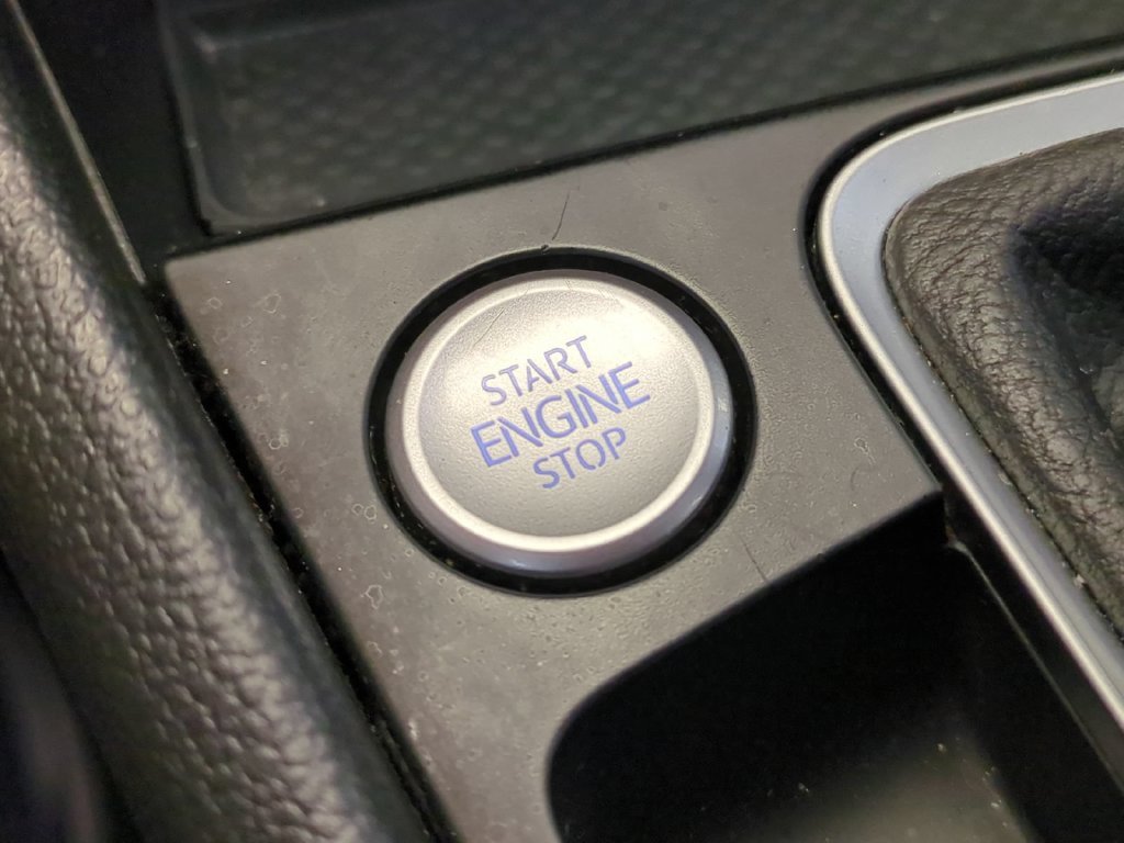 2025 Volkswagen Jetta SE - Photo 45