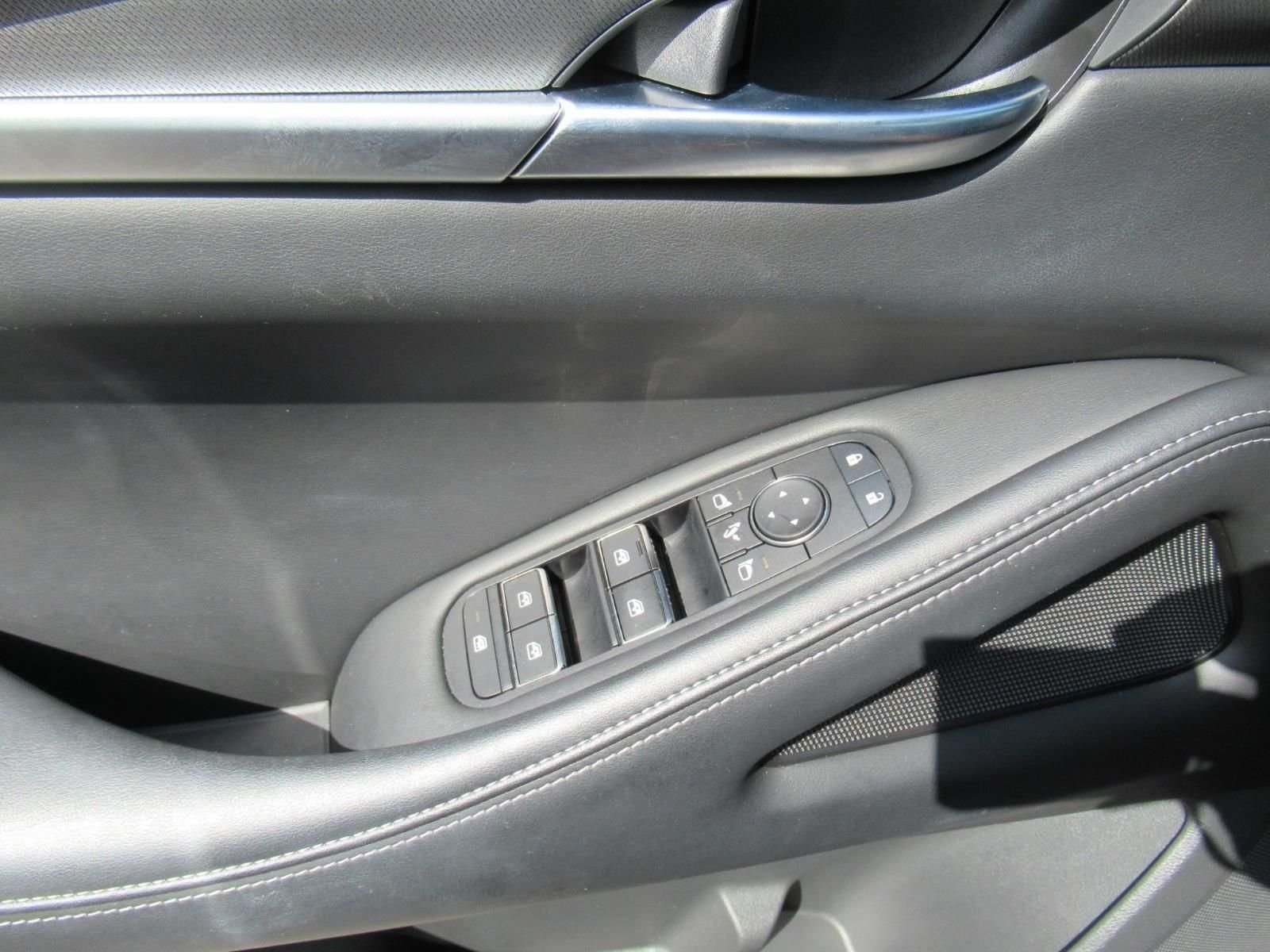 Used 2023 Black INFINITI LUXE image 22