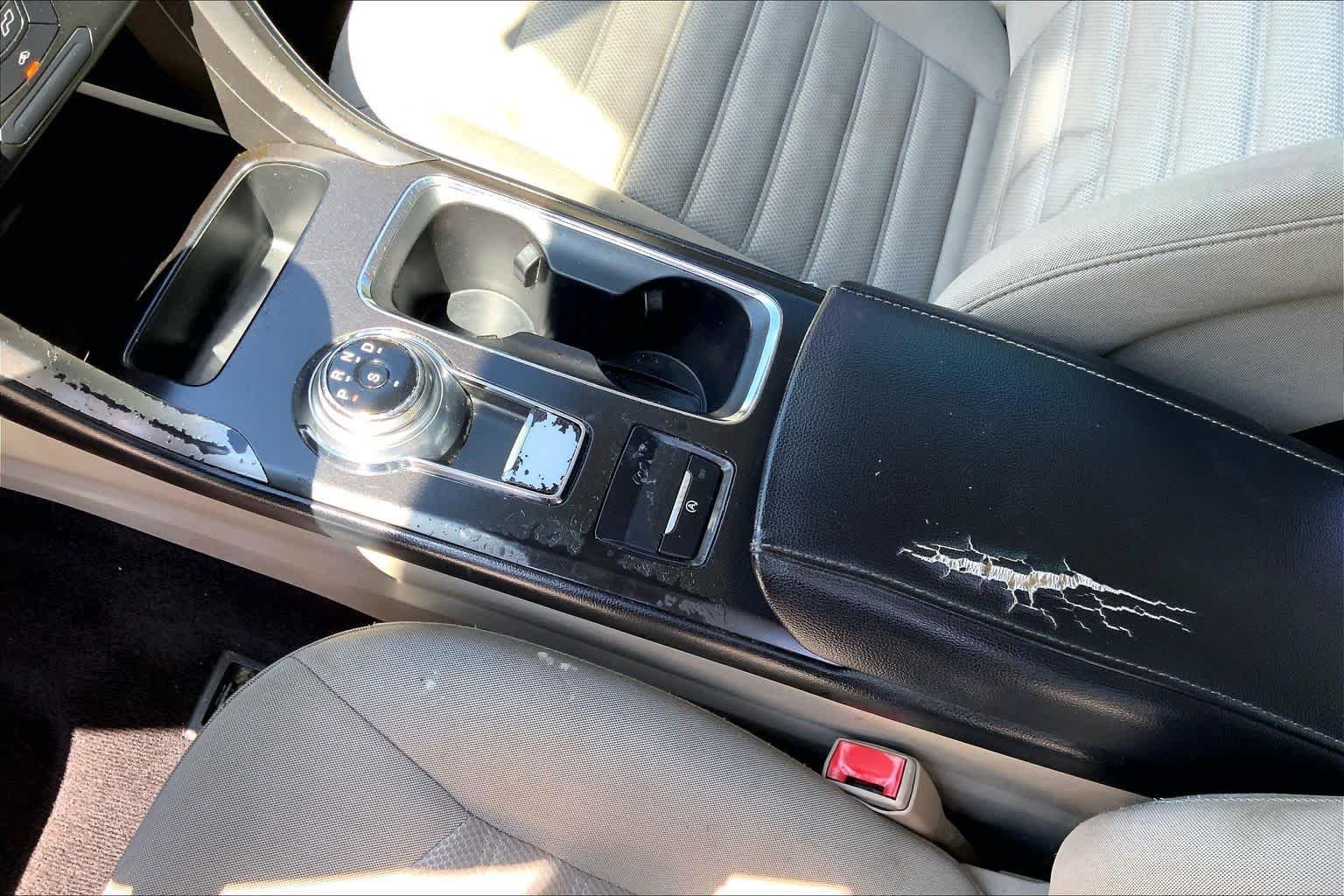 Used 2017 Magnetic Ford SE image 17