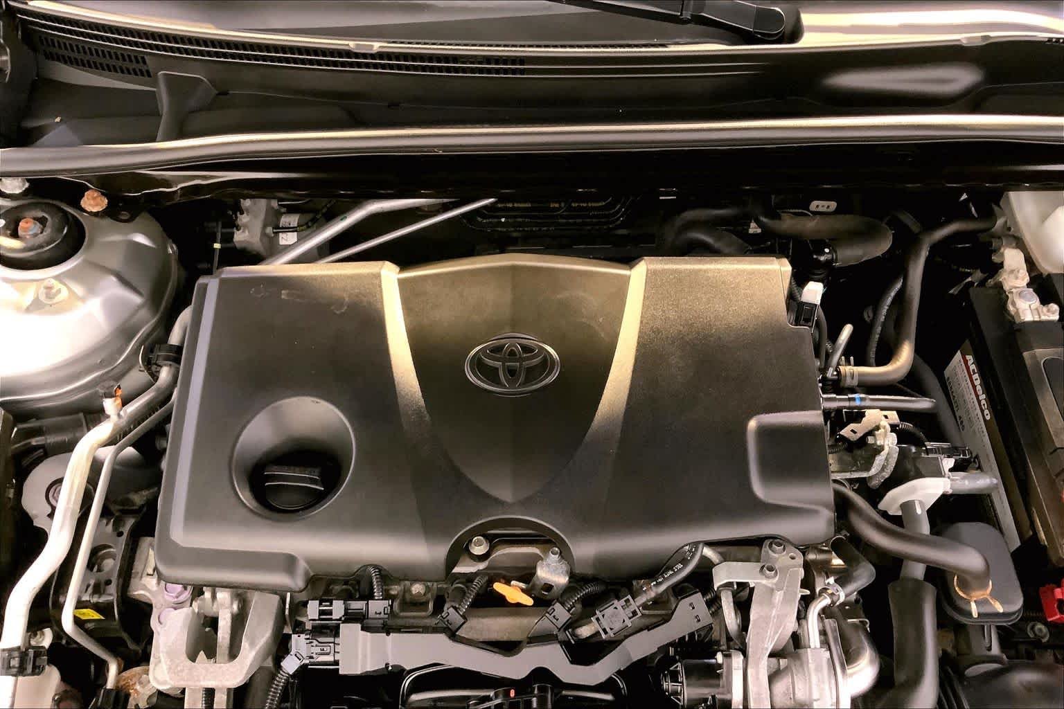 Used 2019 Celestial Silver Metallic Toyota XLE image 31