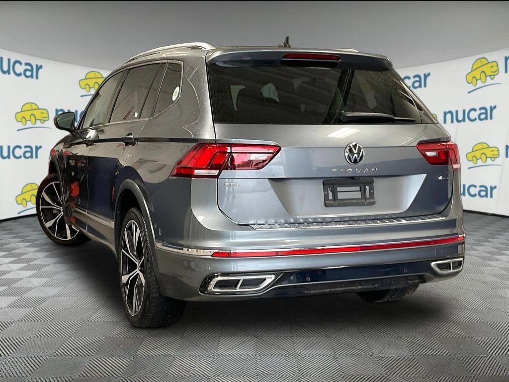 Certified Used 2022 Gray Volkswagen 2.0T SEL R-Line image 4