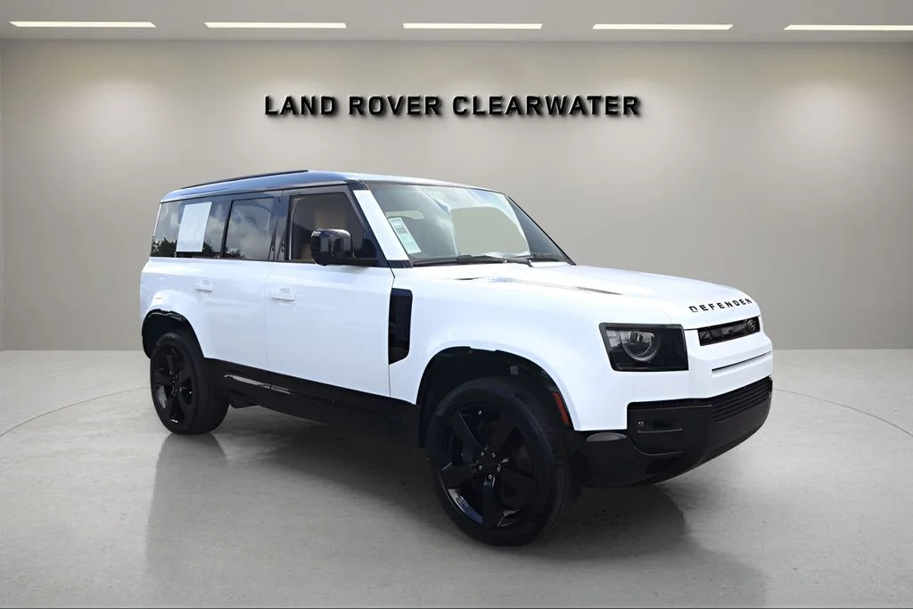 New 2026 Fuji White Land Rover X-Dynamic SE image 7