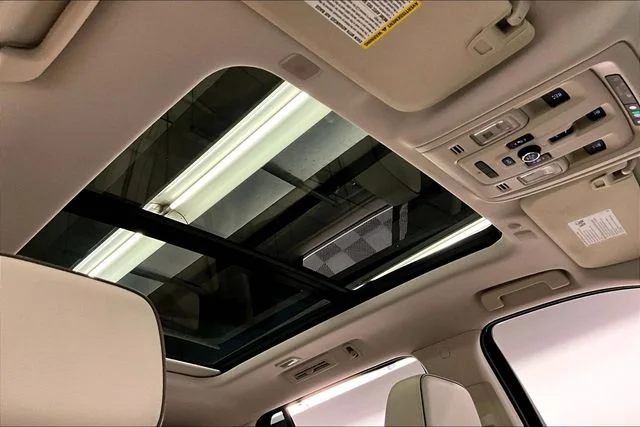 2023 GMC Yukon Denali - Photo 20