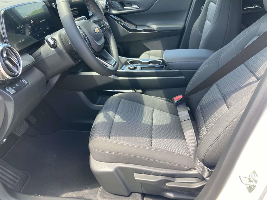 New 2026 Summit White Chevrolet LT image 16