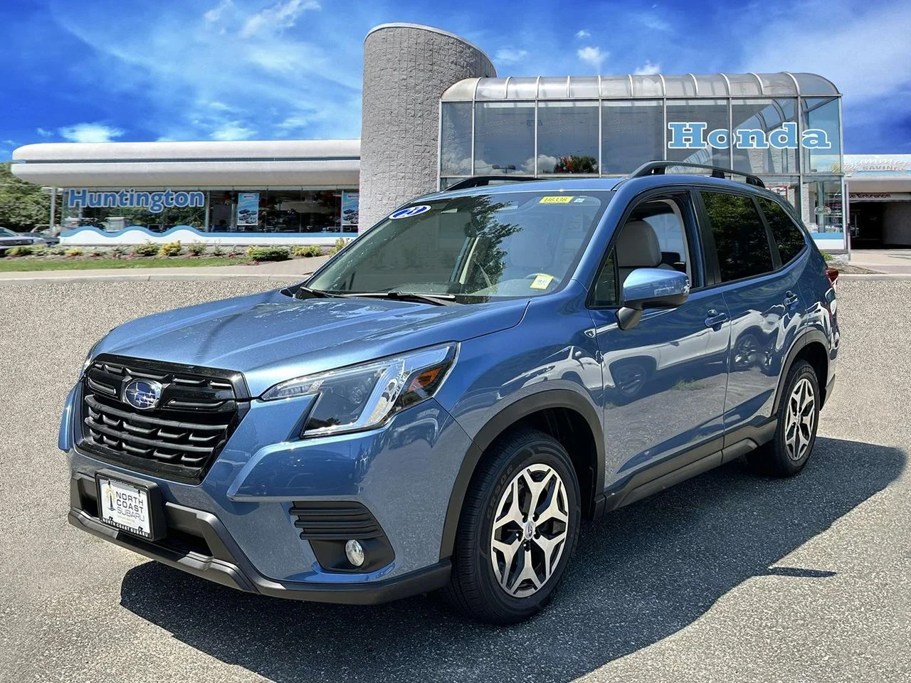 Used 2023 Horizon Blue Pearl Subaru Premium image 7