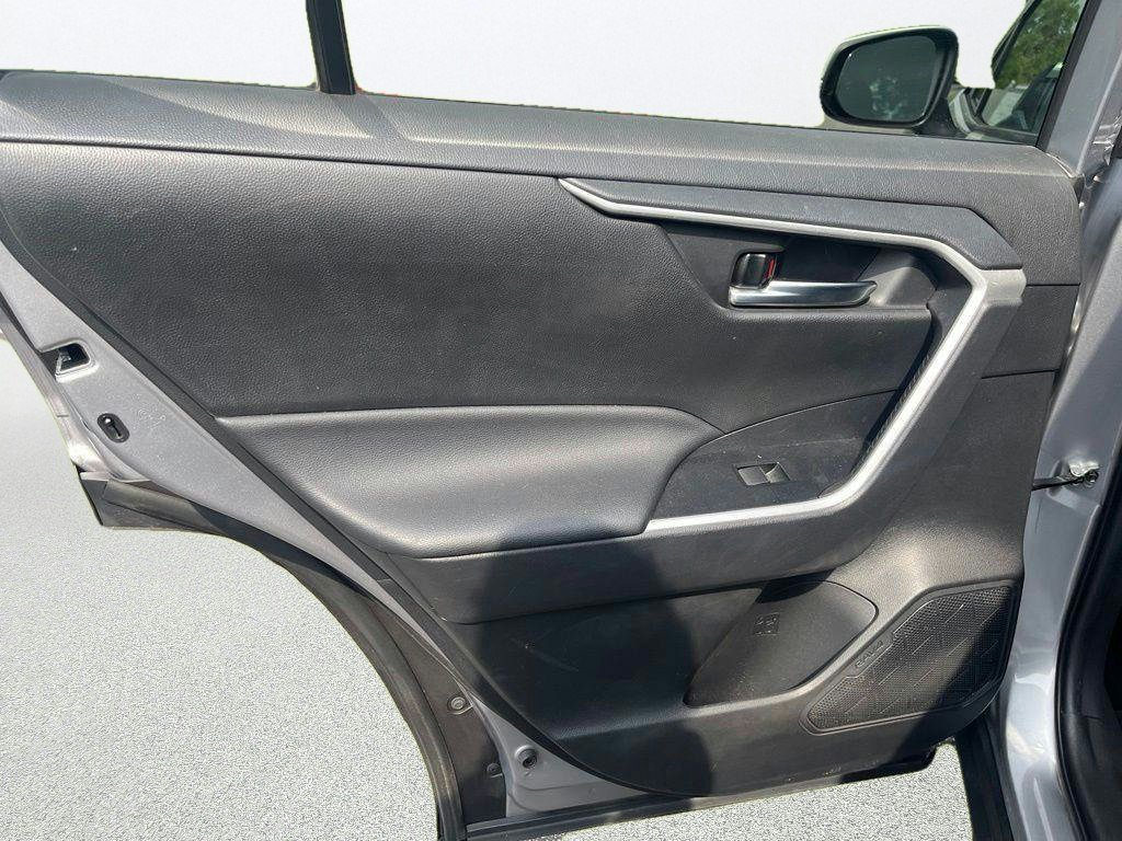 Used 2021 Silver Toyota XLE Premium image 22