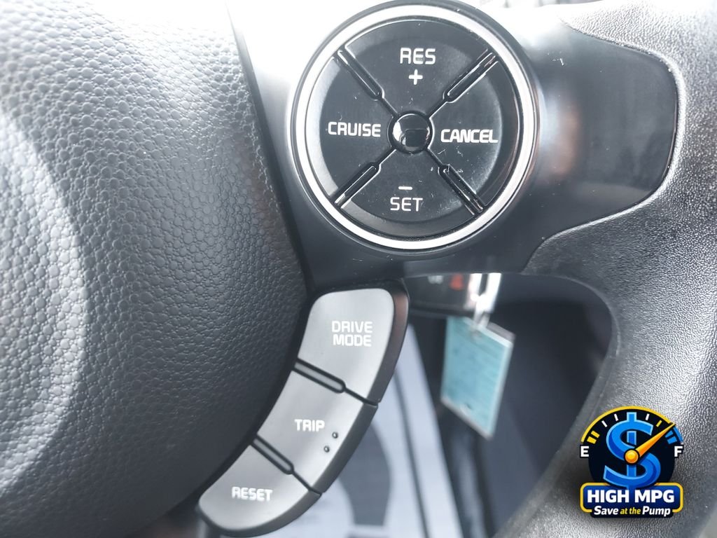 Used 2019 Red Kia Plus image 21