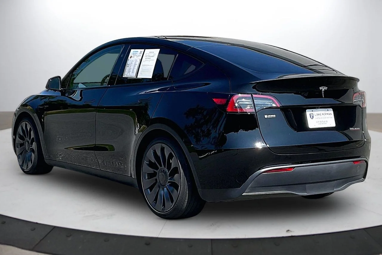 Used 2025  Tesla Performance image 7