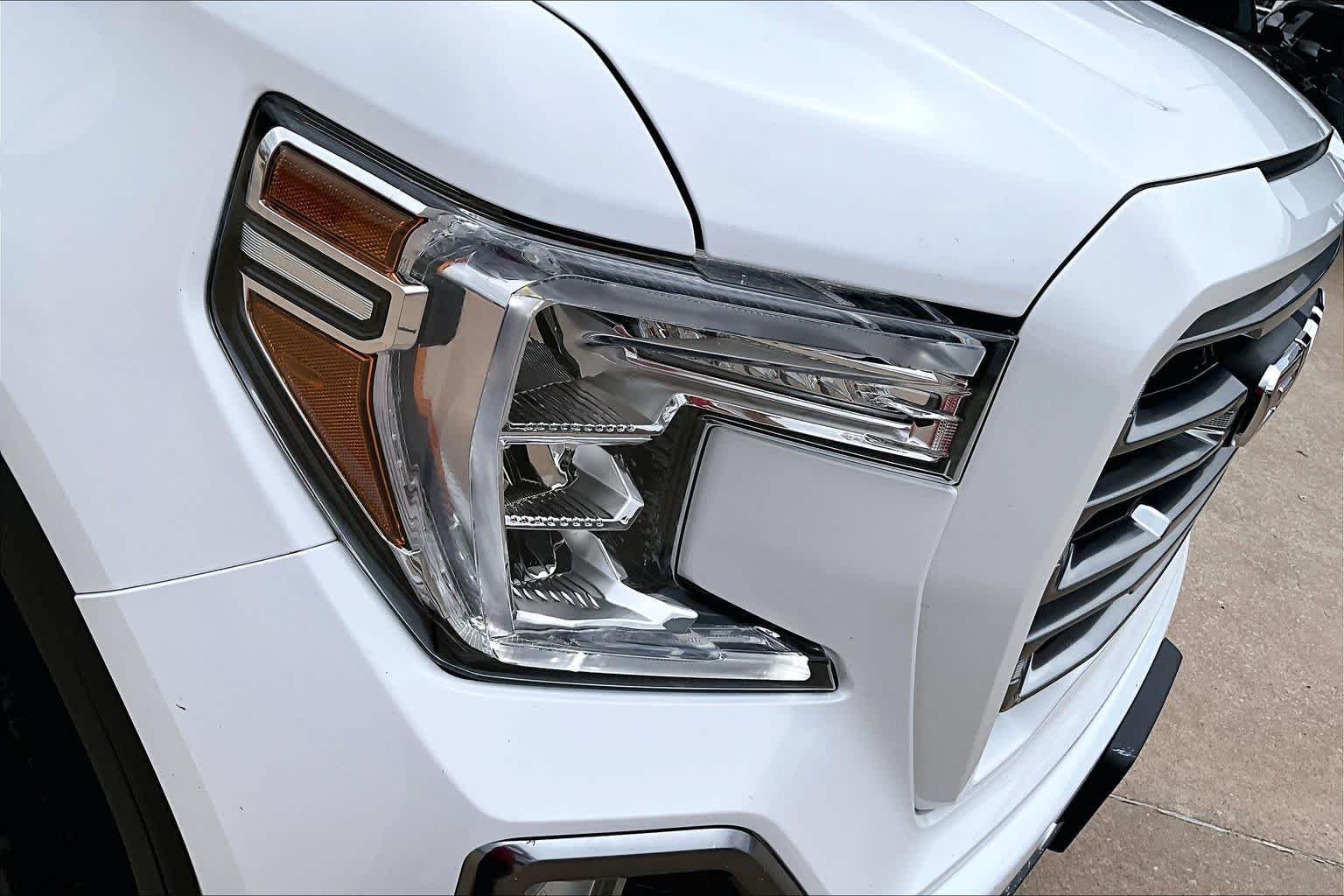 Used 2021 Summit White GMC AT4 image 26